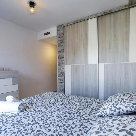 New Bruselas 1 Planetcostadorada Cambrils